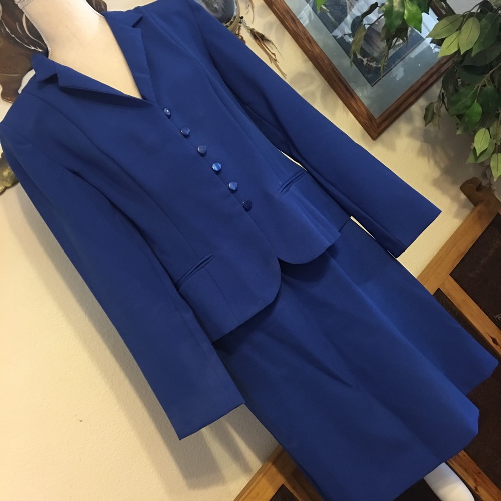Metro Style royal blue skirt set NWOT 10